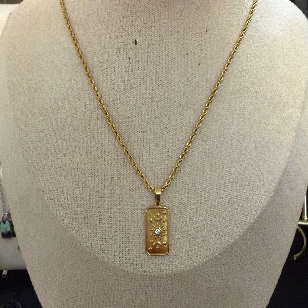 18K gold-plated stainless steel The Sun tarot card pendant necklace.